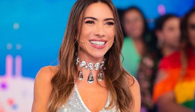 Patrícia Abravanel surge após po