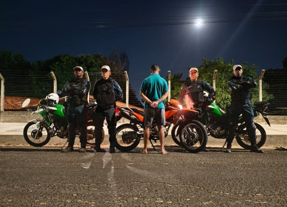 PM recupera motocicleta roubada durante abordagem na zona Norte de Teresina