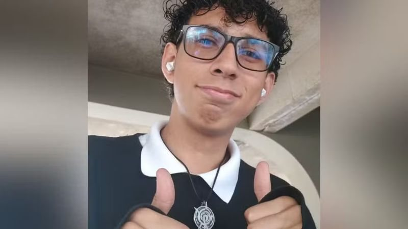 vAdolescente de 16 anos é morto a facadas ao tentar proteger amiga durante assalto