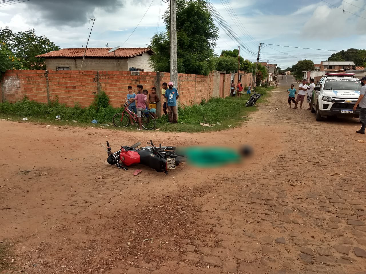 Jovem de 21 anos é morto disparo no rosto durante emboscada em