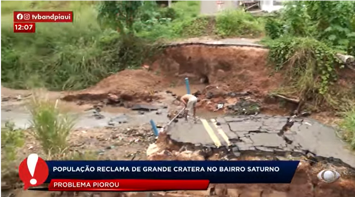 Moradores Da Zona Leste Reclamam De Cratera Em Via 180graus O Maior