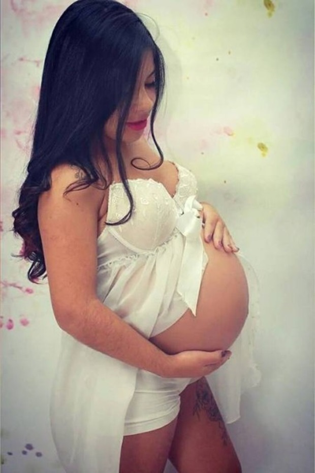 Latina embarazada