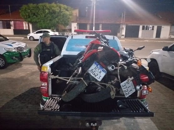 Últimas Notícias - Duas motos roubadas em Santana de Parnaiba - SP - MotoX