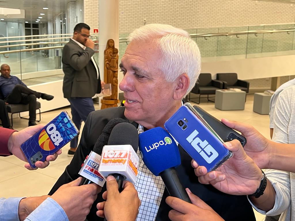 Vice Governador, Themístocles Sampaio
