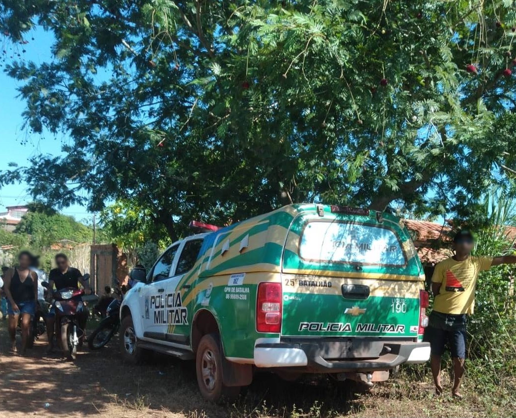 Homem é Encontrado Morto Com Sinais De Esfaqueamento Em Município Do Piauí 180graus O Maior