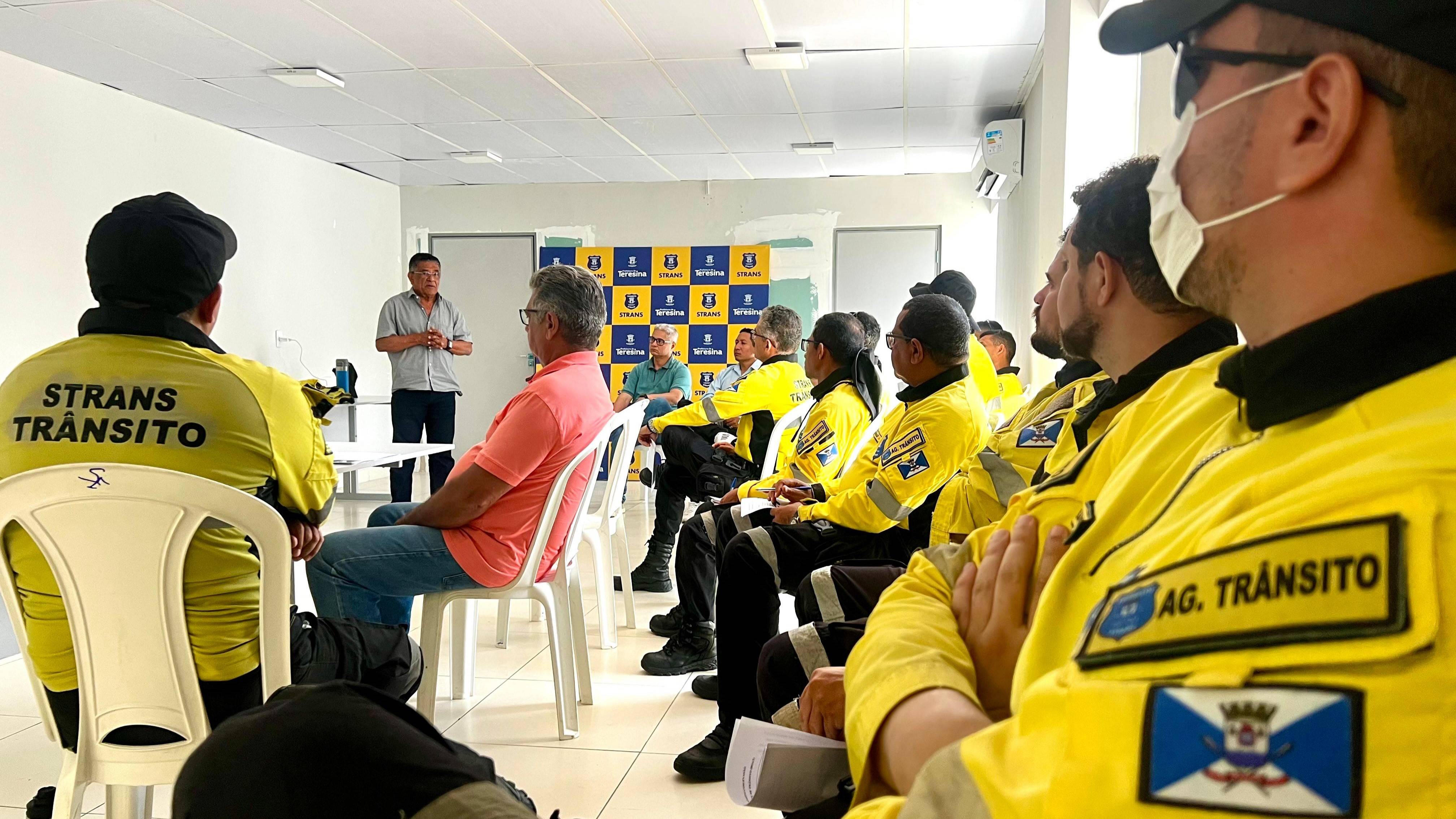 Par Strans Strans realiza treinamento de aperfeiçoamento para agentes de trânsito ...
