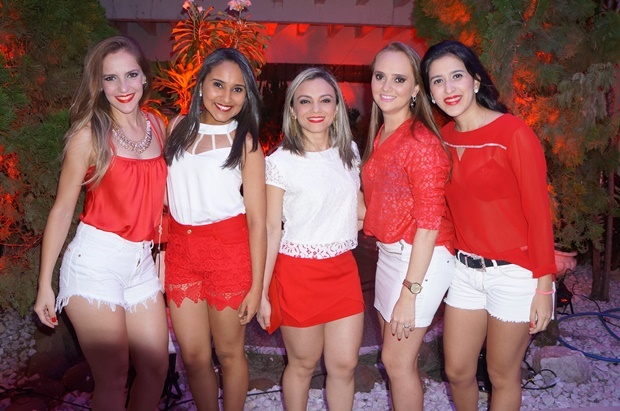 ContilNet Folia: confira as fotos do Baile Vermelho e Preto, na Maison  Borges - ContilNet Notícias