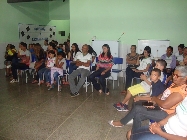 Unidade Escolar Helvídio Nunes da rede estadual de ensino apresenta o ...