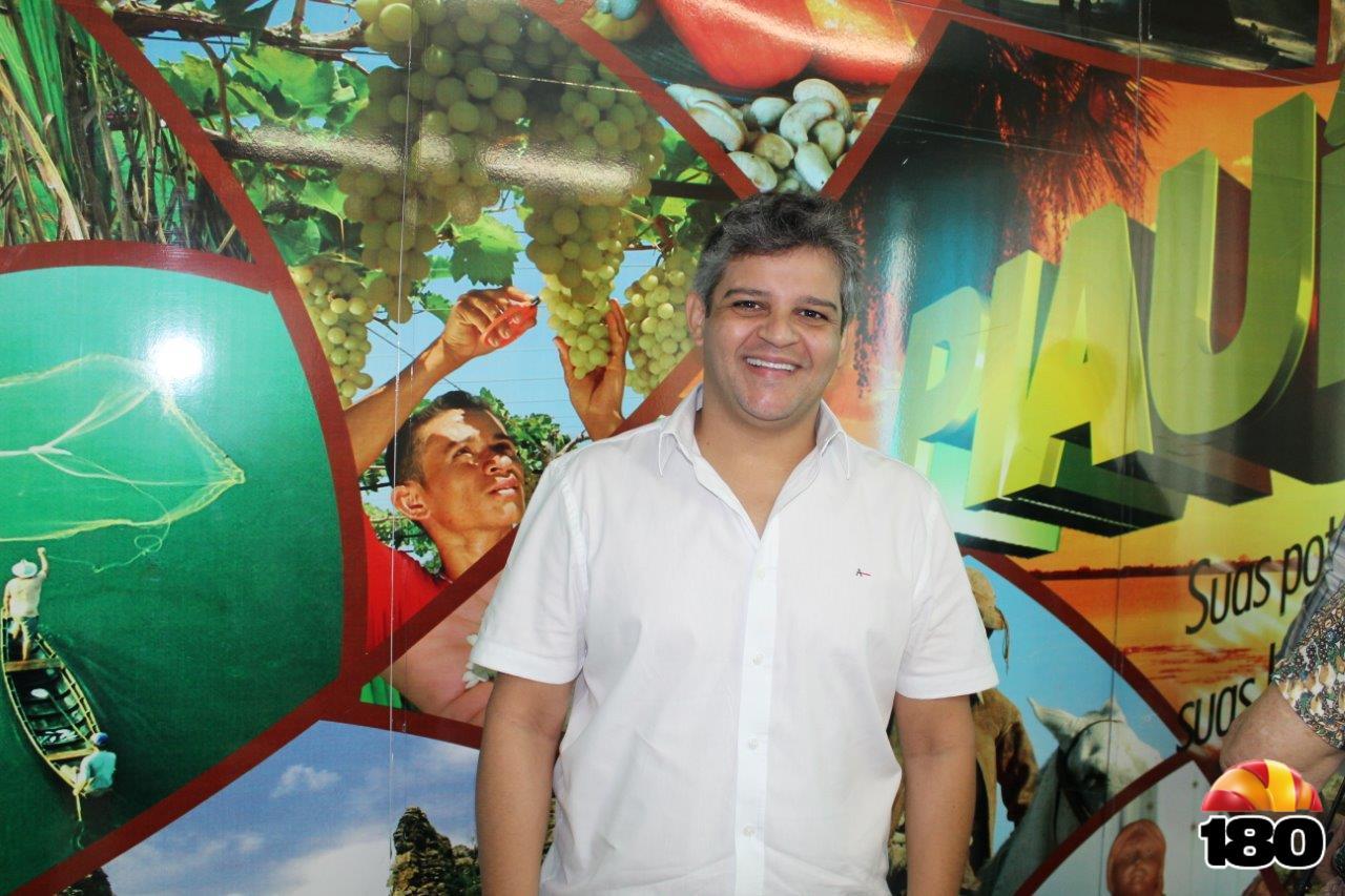 Presidente Diego Teixeira se reúne com a AMPAR para discutir realização