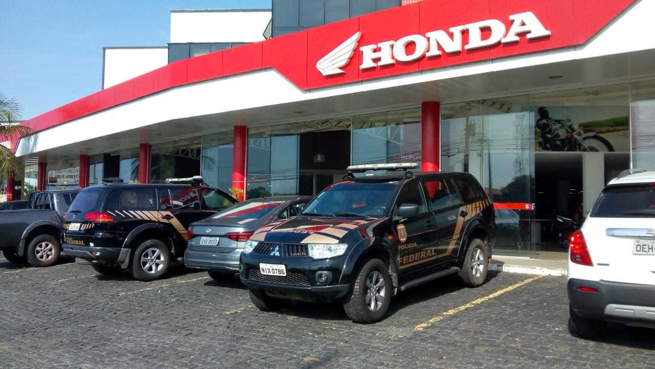 Equipes da PolÃcia Federal, em Teresina, também estão na sede da empresa CN Motos, na zona Sudeste