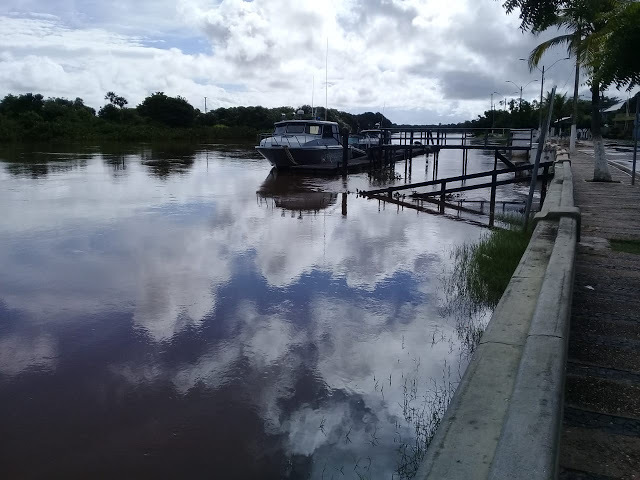 Dique de proteção de rio no litoral do Piauí assusta população após cheia