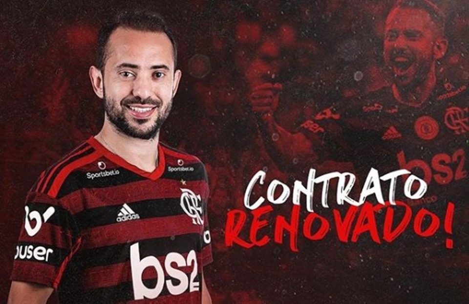 Flamengo anuncia renovação de Éverton Ribeiro