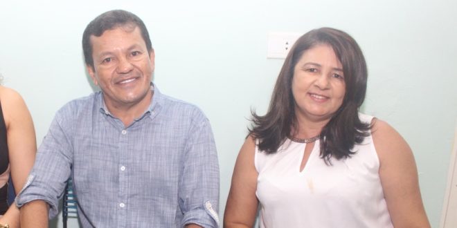 Prefeito Municipal, João Batista de Oliveira (o “Baiá”), e a Secretária de Educação, Anazilda de Jesus