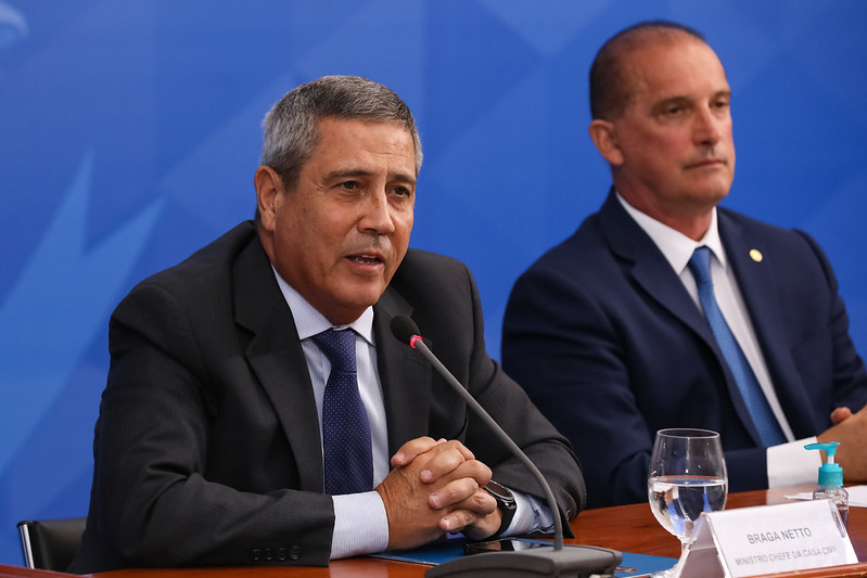 No destaque, o ministro da Casa Civil, Walter Braga Netto