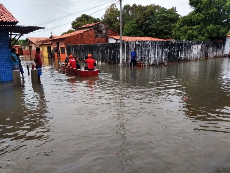 Casas E Ruas Ficam Alagadas Após Chuva Forte No Litoral Do Piauí ...