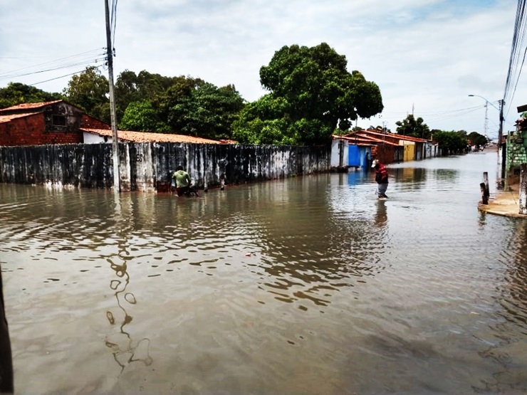 Casas E Ruas Ficam Alagadas Após Chuva Forte No Litoral Do Piauí ...