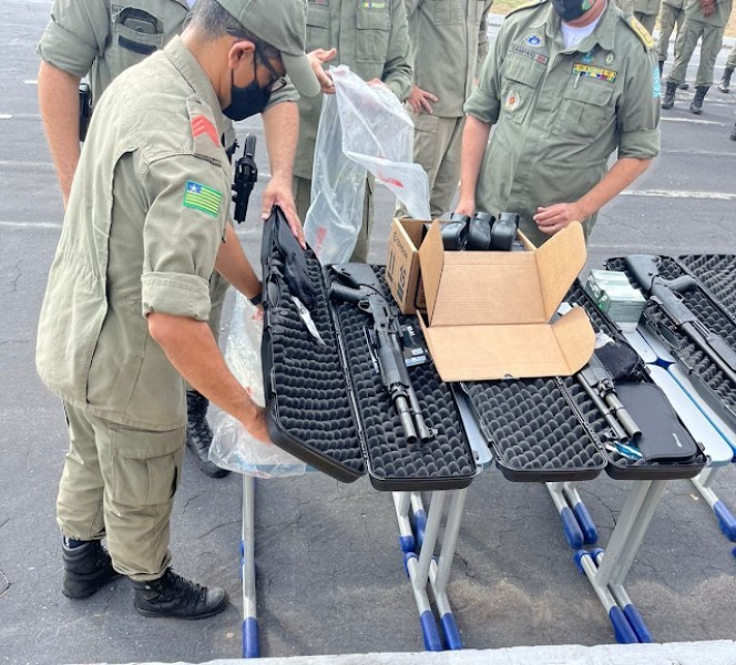 Secretaria de Segurança entrega de viaturas, armas e munições no ...