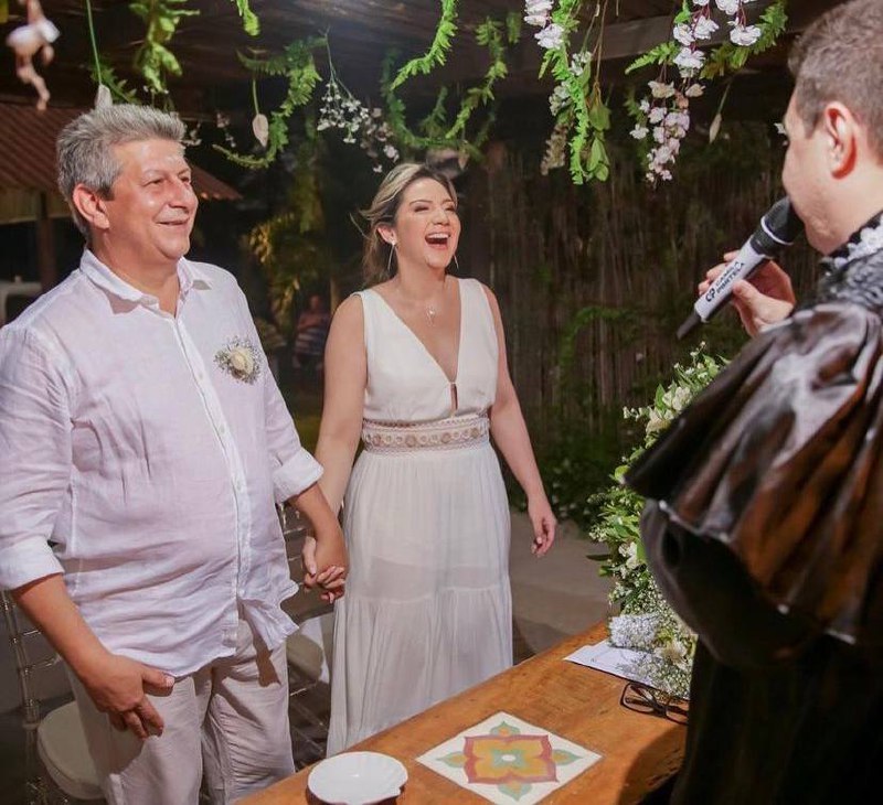 Casamento do ex-governador do Piauí com fisioterapeuta no litoral do Piauí