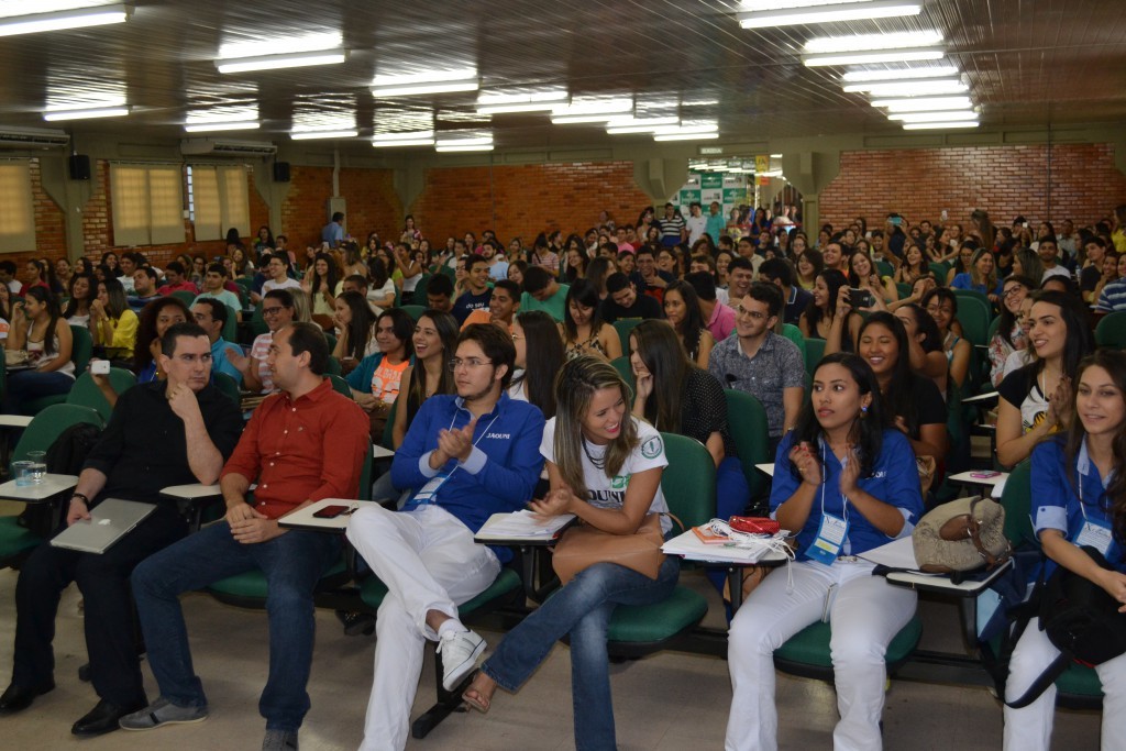 Abertura da X Jornada Científica do UNINOVAFAPI no auditório Caneleiro ...