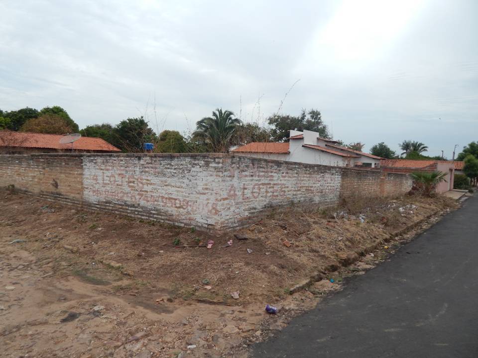 Vendemos dois lotes de terrenos no centro da Cidade,veja fotos