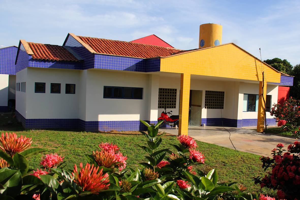 Reforma da Creche Pequeno Príncipe e entrega de material didático ...