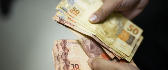 Senado aprova MP do aumento salário mínimo para R$ 1.045
