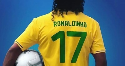 Resultado de imagem para Barcelona emite comunicado sobre apoio de Ronaldinho a Bolsonaro