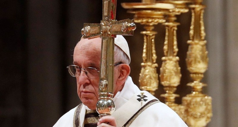 Papa Francisco faz apelo para que migrantes à deriva sejam ...