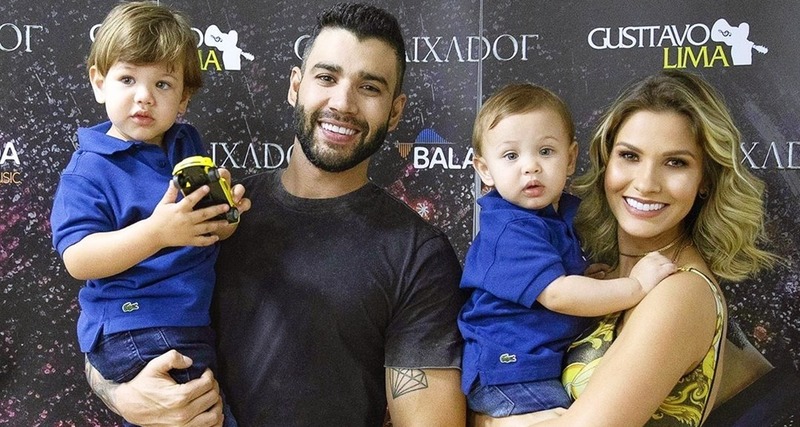 Gusttavo Lima aparece com Andressa Suita e filhos em jatinho milionário
