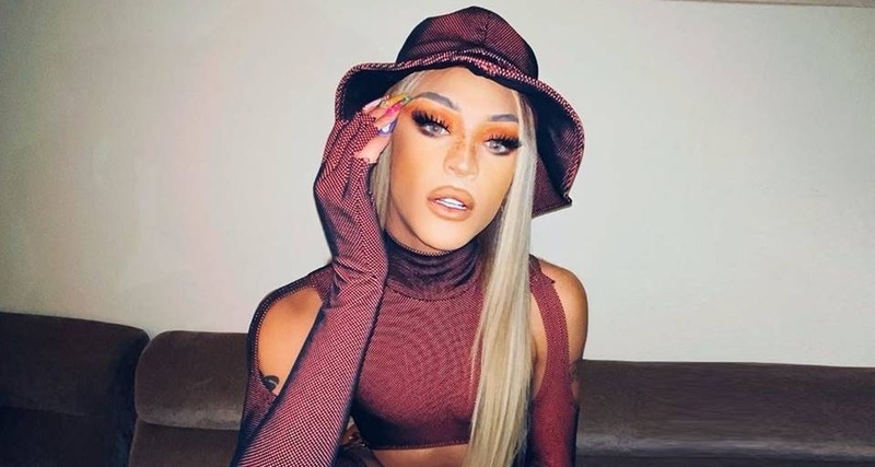 Vídeo: Pabllo Vittar quase leva tombo, mas disfarça de forma impressionante
