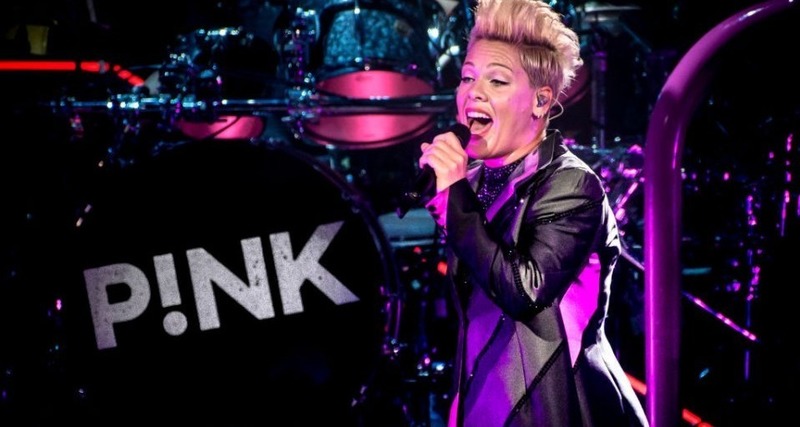Cantora Pink revela que testou positivo para novo coronavírus
