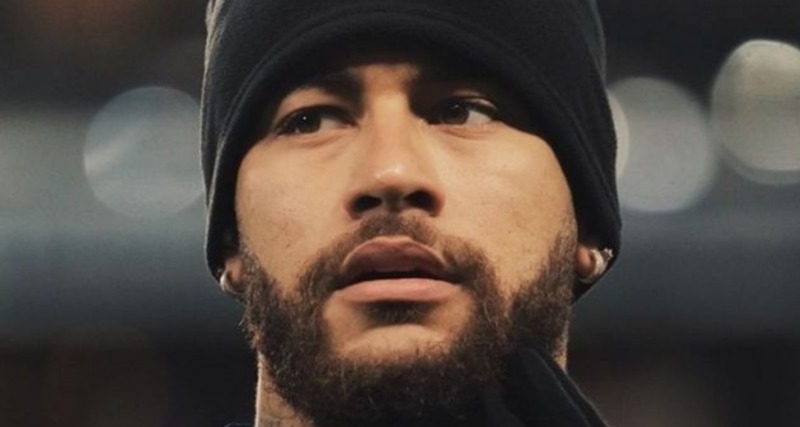 Famosa cantora de funk revela caso amoroso com Neymar