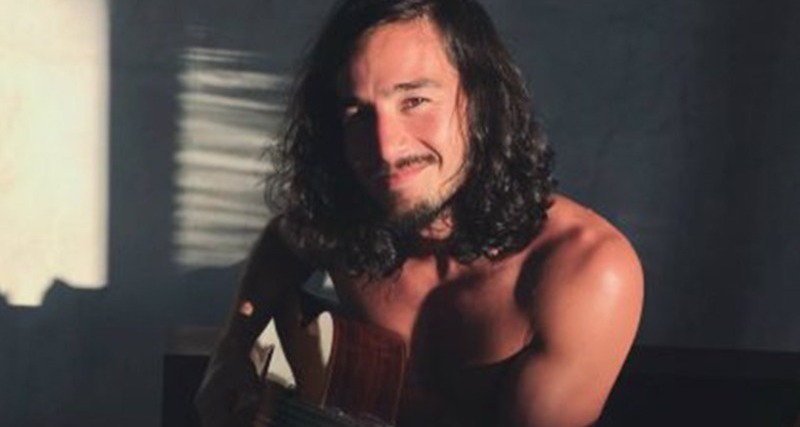 Mais um suposto 'nude' de Tiago Iorc vaza na internet