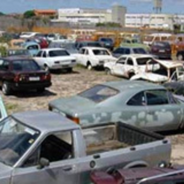 Detran convoca proprietários de veículos estacionados no pátio do órgão