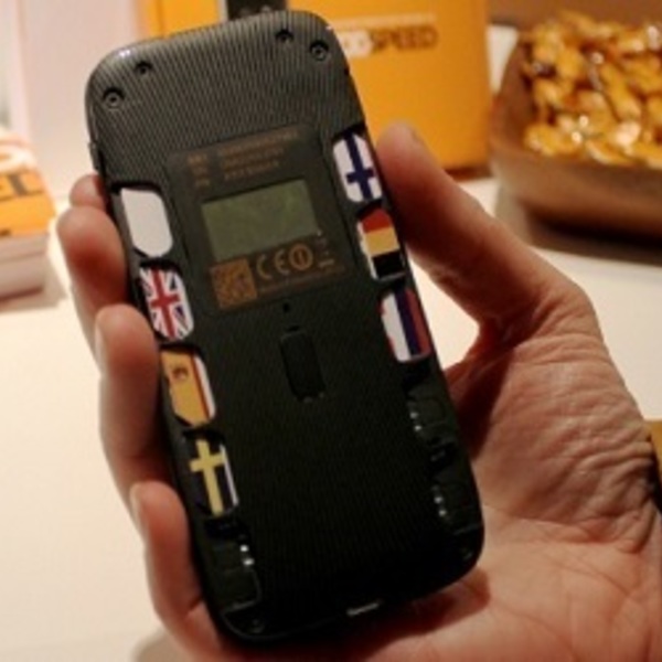 Aparelho compatível com dez chips oferece no Aparelho compatível com dez chips oferece no