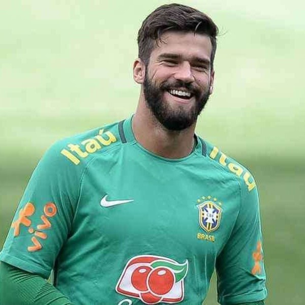 Dois brasileiros disputam título da Fifa de melhor goleiro do mundo Dois brasileiros disputam título da Fifa de melhor goleiro do mundo