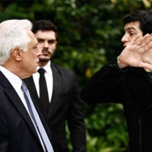 Amor à Vida Félix Se Vinga Do Pai E O Proíbe De Entrar Em Casa