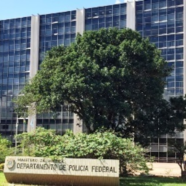 Gastos sigilosos da PF caem quase R$ 500 mil no atual ...