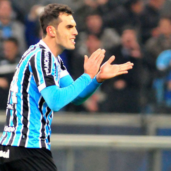 Rhodolfo exalta superação do Grêmio contra o Palmeiras: 'Na raça'